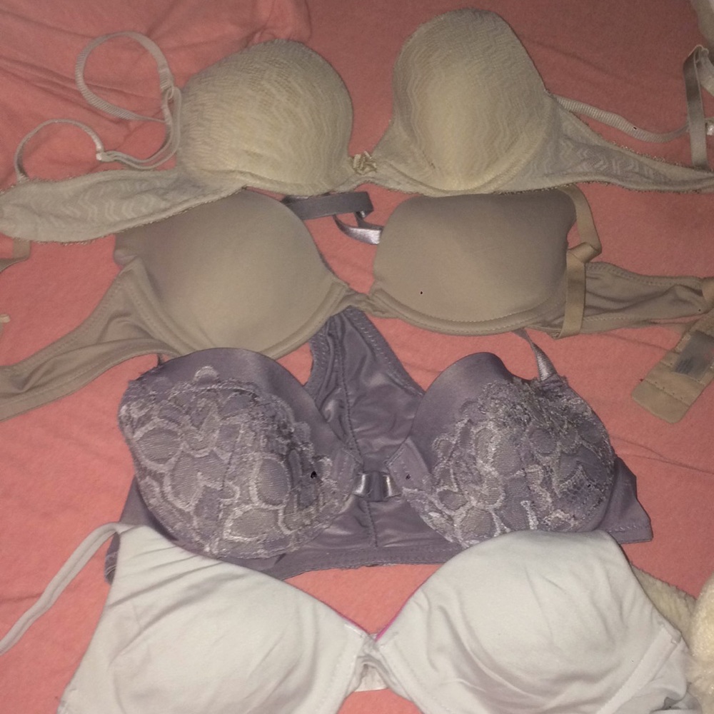4 Size 32 B bras